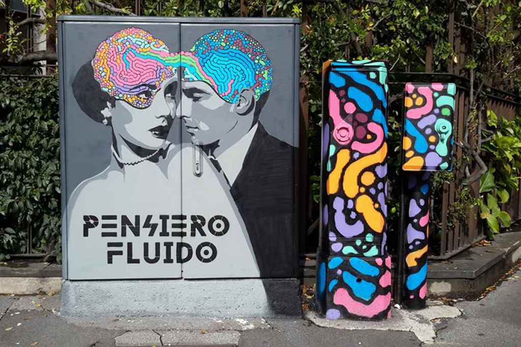Centraline dei semafori street art Milano