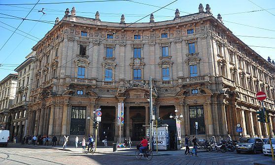 starbucks milano