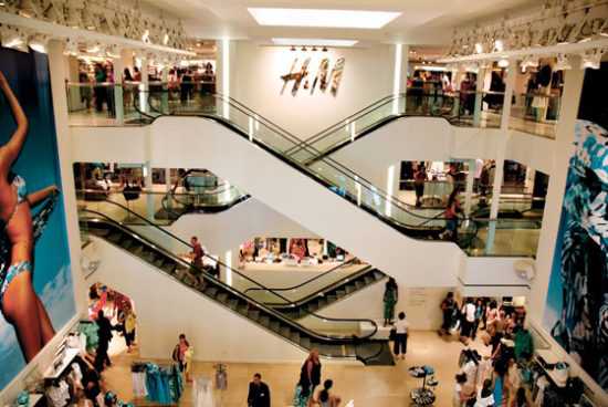NEGOZI H&M: apre un nuovo mega store in centro a Milano