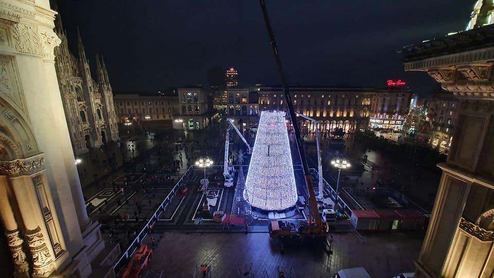 Addobbi Natalizi Milano.Natale A Milano Alberi E Luminarie Pattinaggio E Mercatini Ecco Gli Eventi