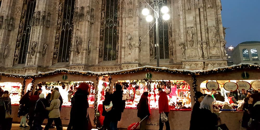 Addobbi Natalizi Milano.Mercatino Di Natale A Dicembre Tornano Gli Chalet All Ombra Della Madonnina