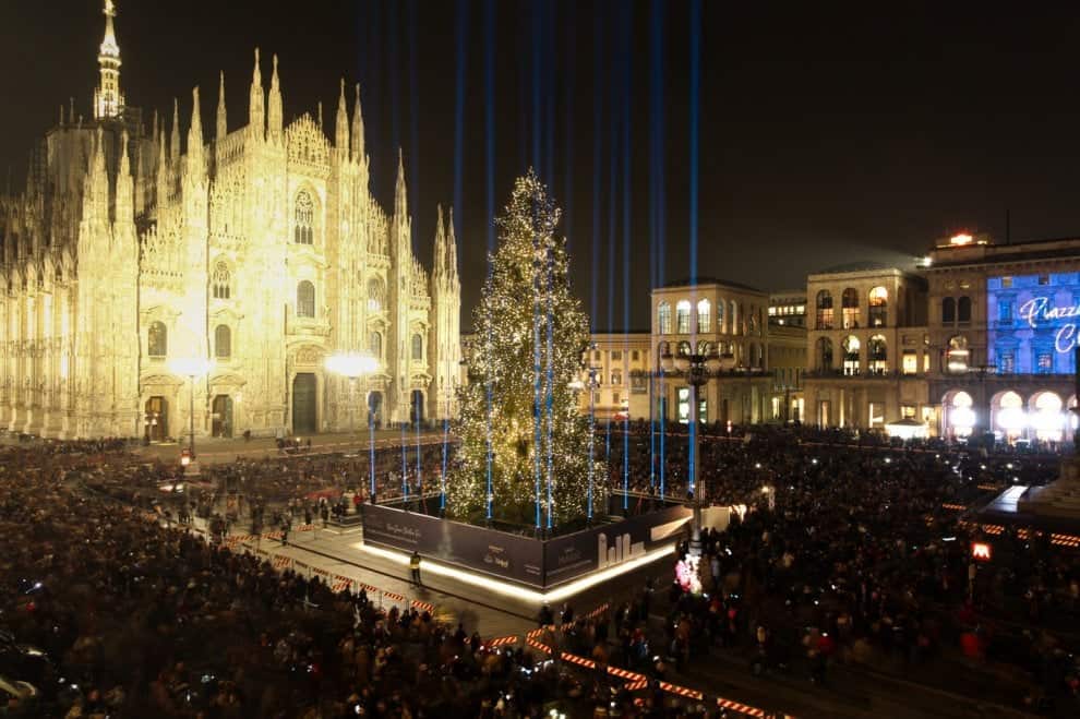 Addobbi Natalizi Milano.Milano A Natale