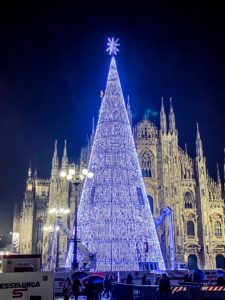 Decorazioni Natalizie Trackidsp 006.Accensione Albero Di Natale In Piazza Duomo Tutte Le Informazioni