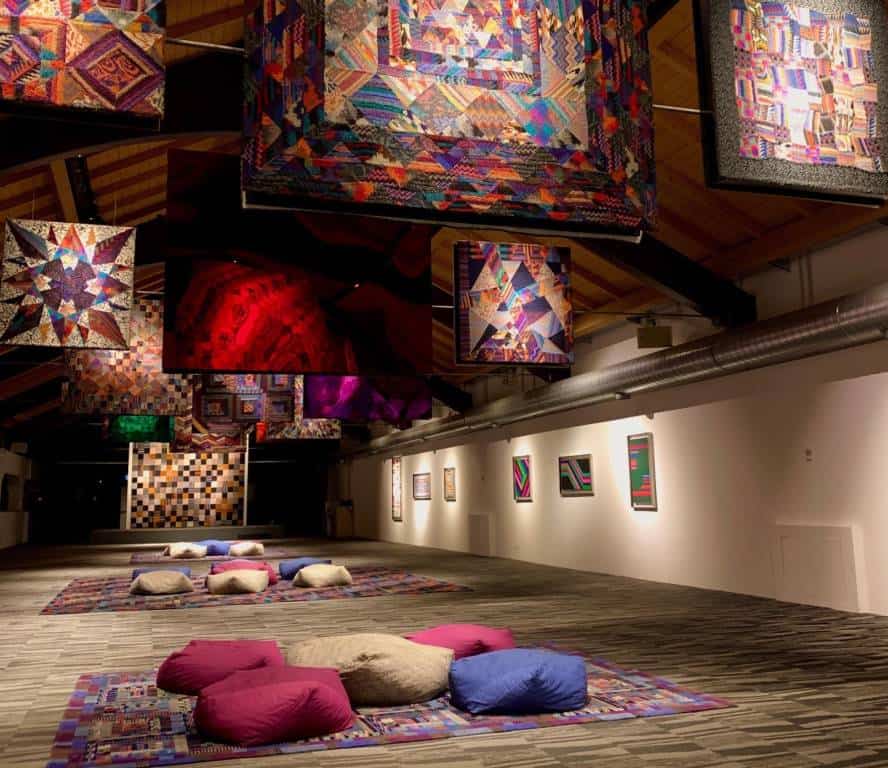 MODA: al MaGa un'esposizione di tessuti e lavori per commemorare lo stilista Ottavio Missoni